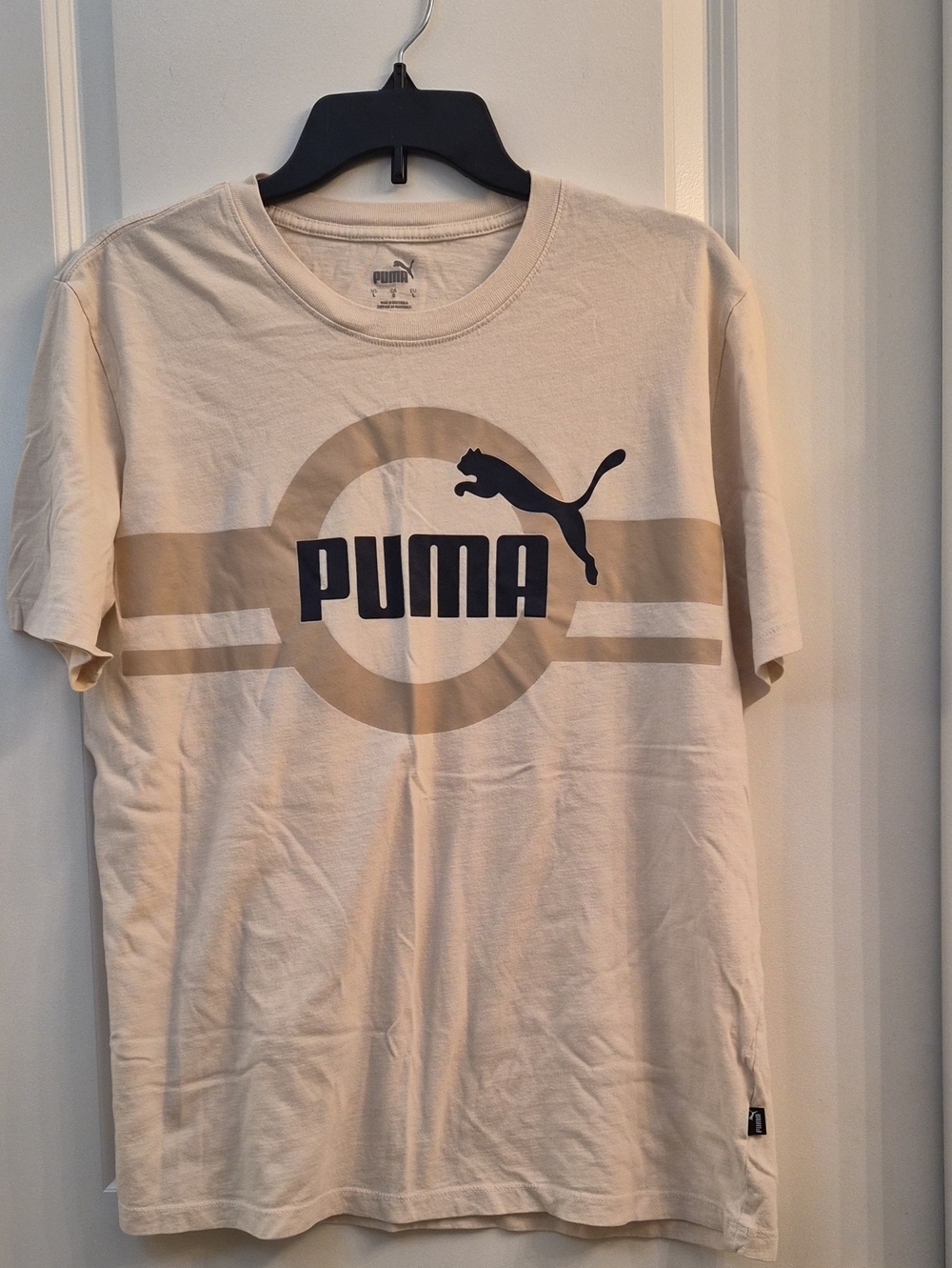 PUMA Men's Beige Graphic Logo Short Sleeve Tee.Size.L